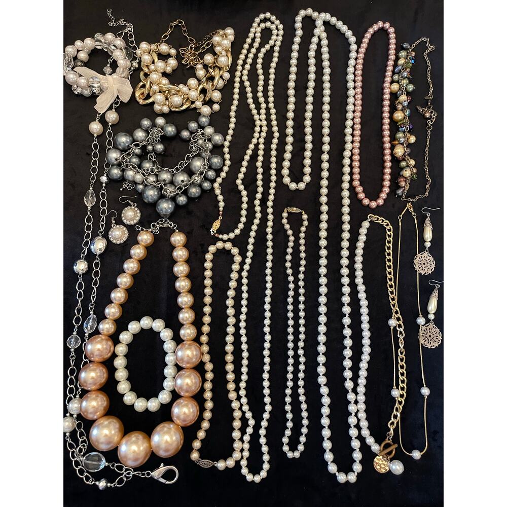 VTG Estate Large 1.88lb Faux Glass Pearl Earring Necklace Bracelet Bundle Lot
